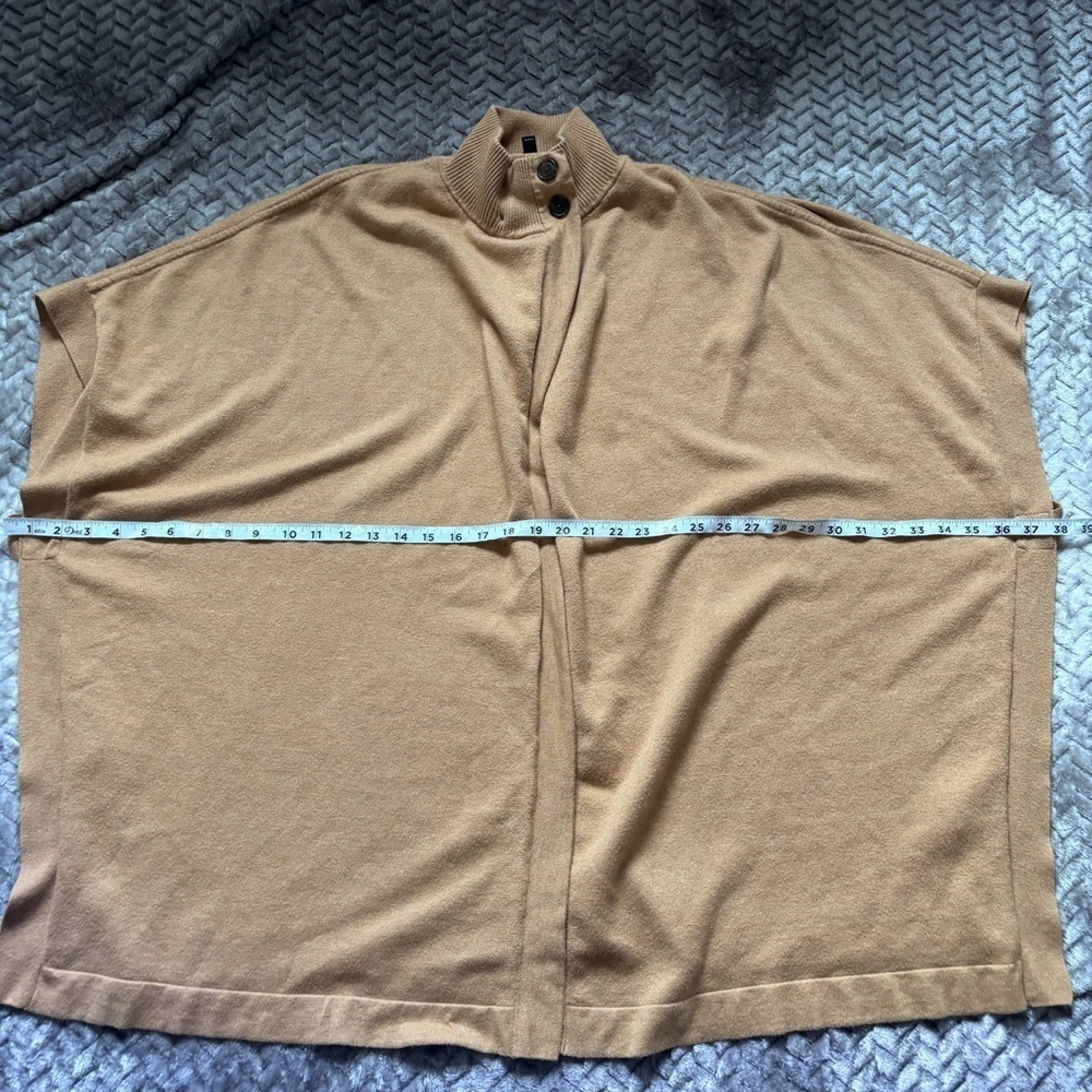 Banana Republic tan cotton blend cape poncho sweater size M/L - Picture 10 of 11